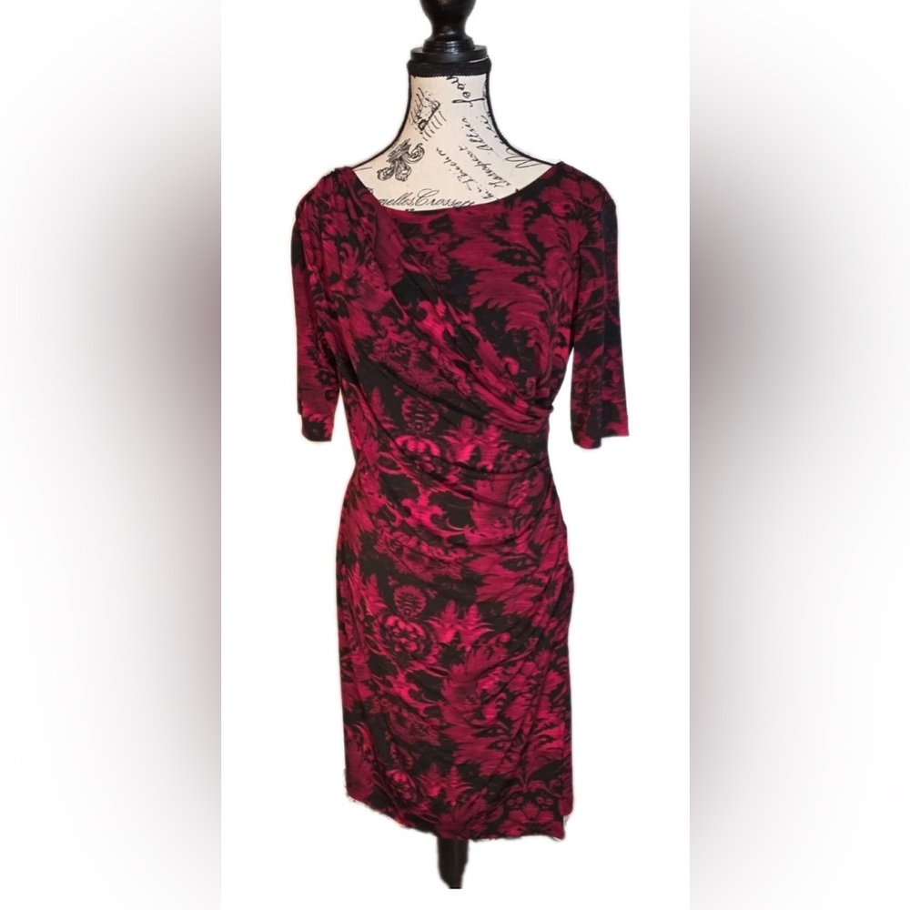 RED & BLACK FLORAL FAUX WRAP DRESS SIZE 10P